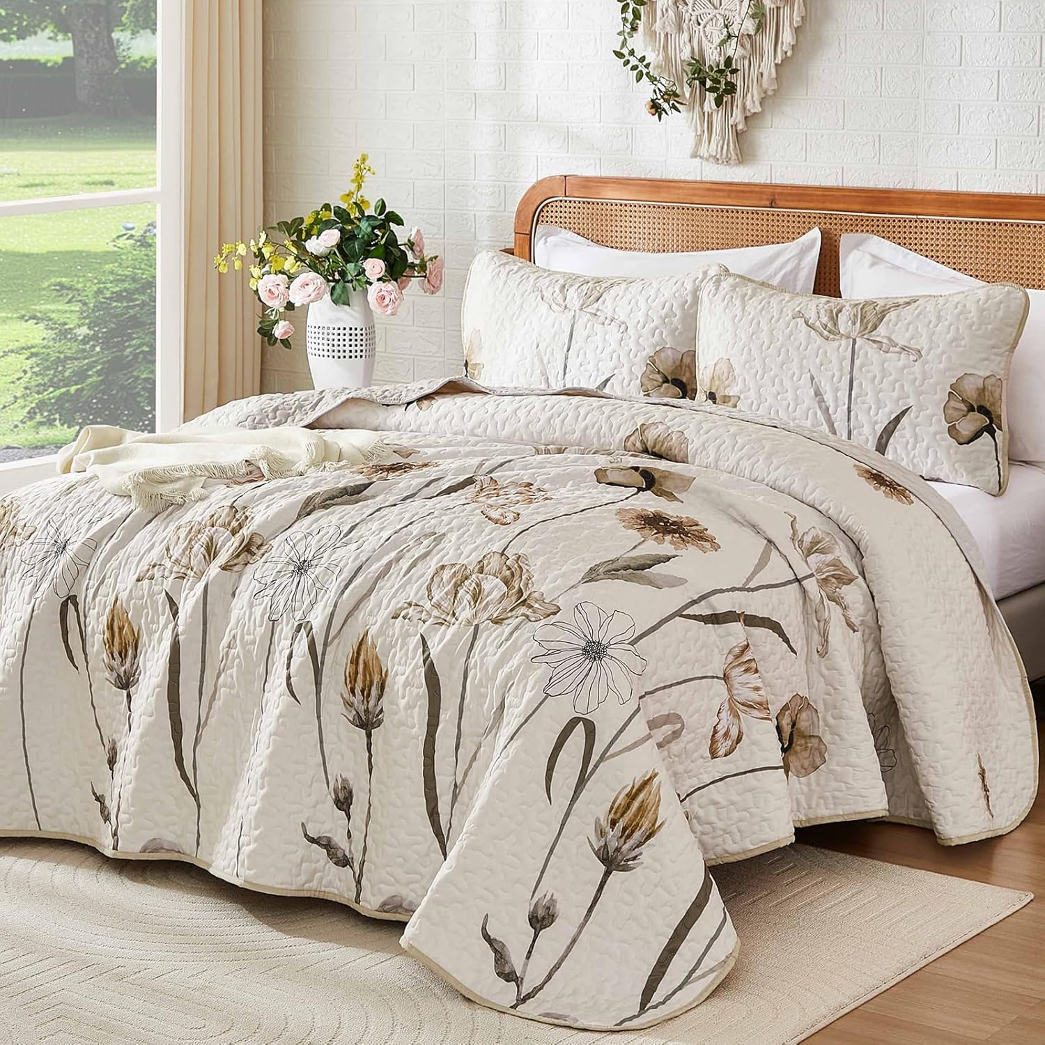 WONGS BEDDING Floral King Quilt Set 3 Piece