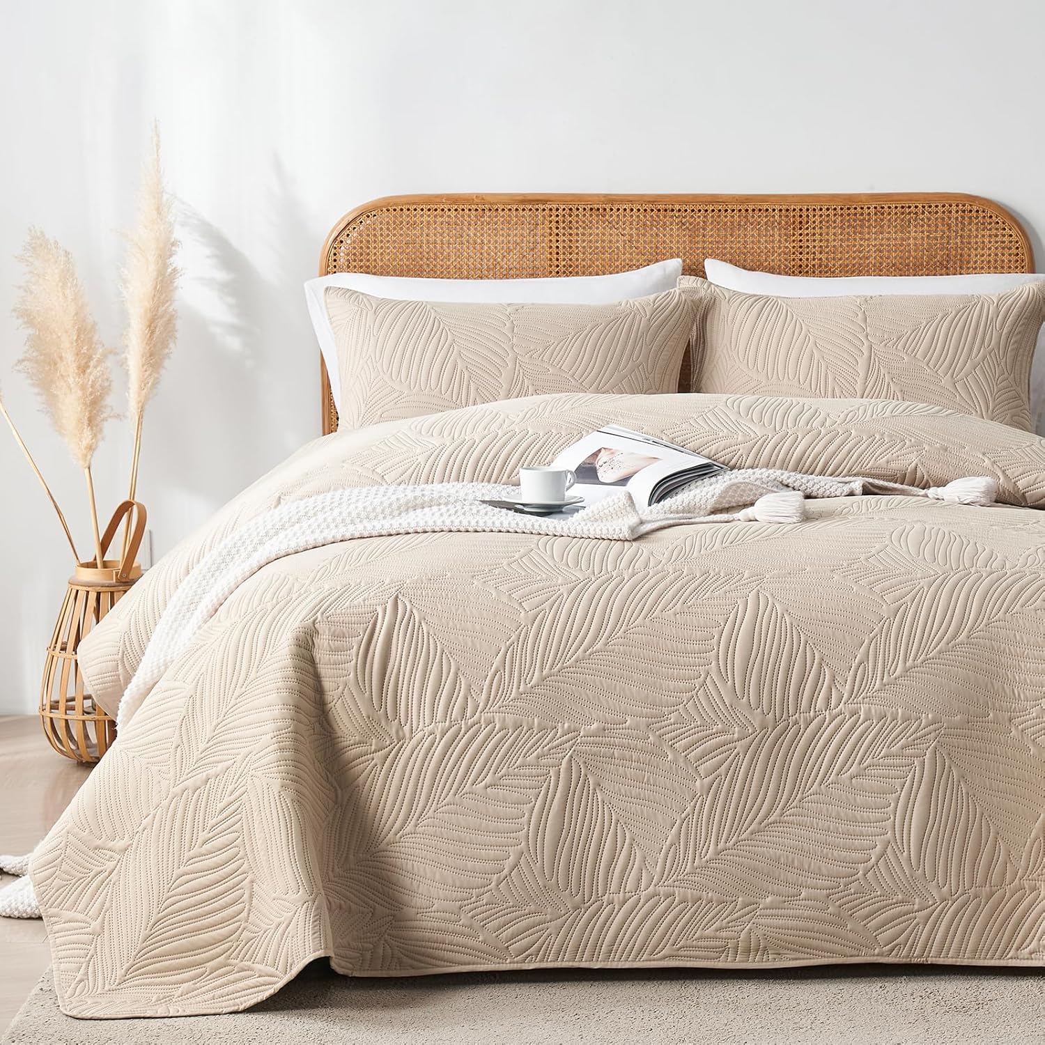 OARAGE Cal King Quilt Bedding Set Leaf Pattern Microfiber