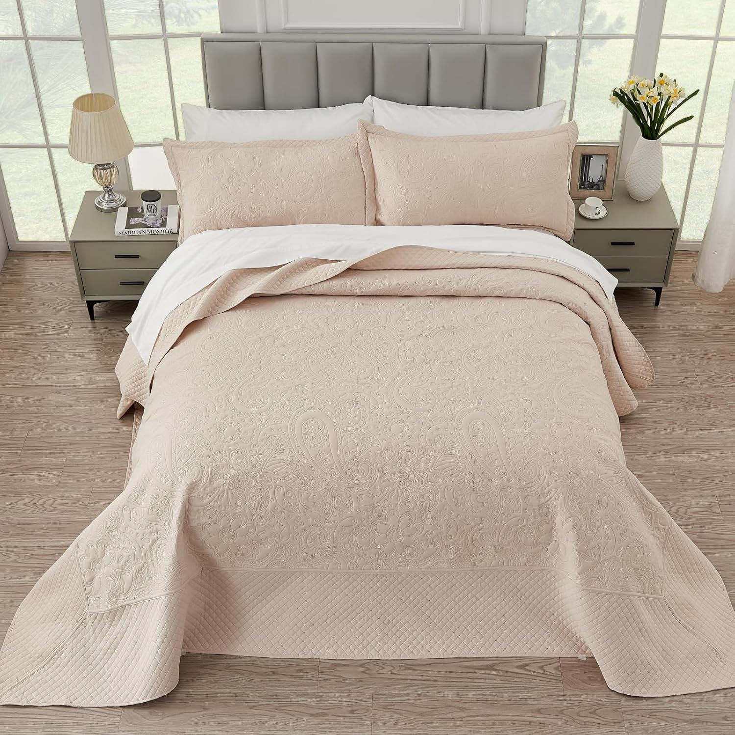 Alaskan King Bedspread Set 132x120 Inches Paisley Quilt