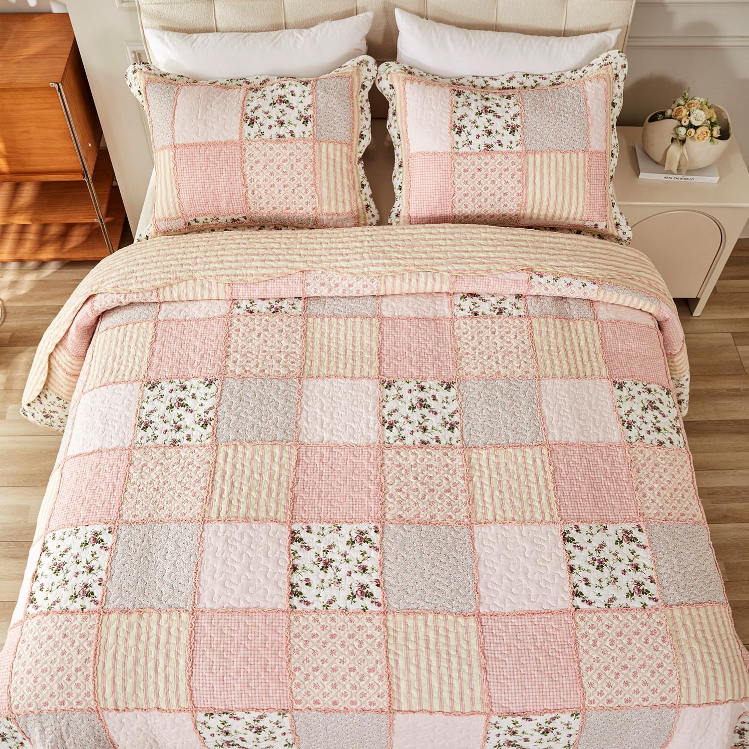 Cmfshape Floral Quilt Set with Reversible Design