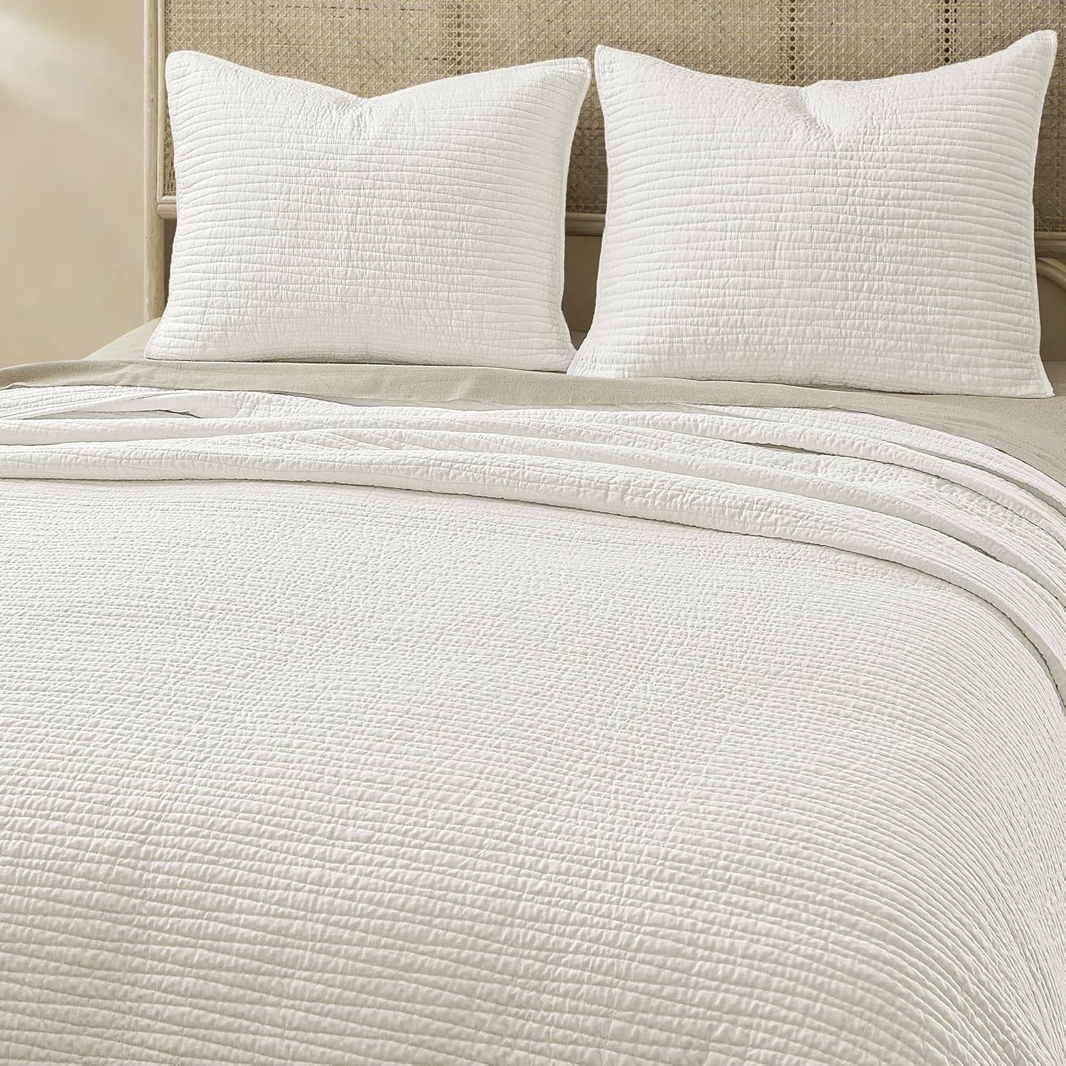 Wonderful Natural Linen Cotton Quilt - White Wave Stitched Queen Size