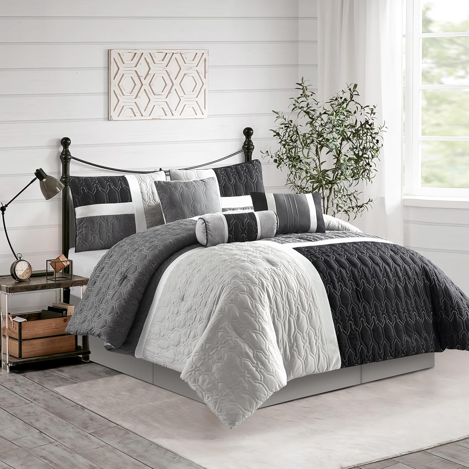 Stratford Park Black and Grey California King Comforter Set
