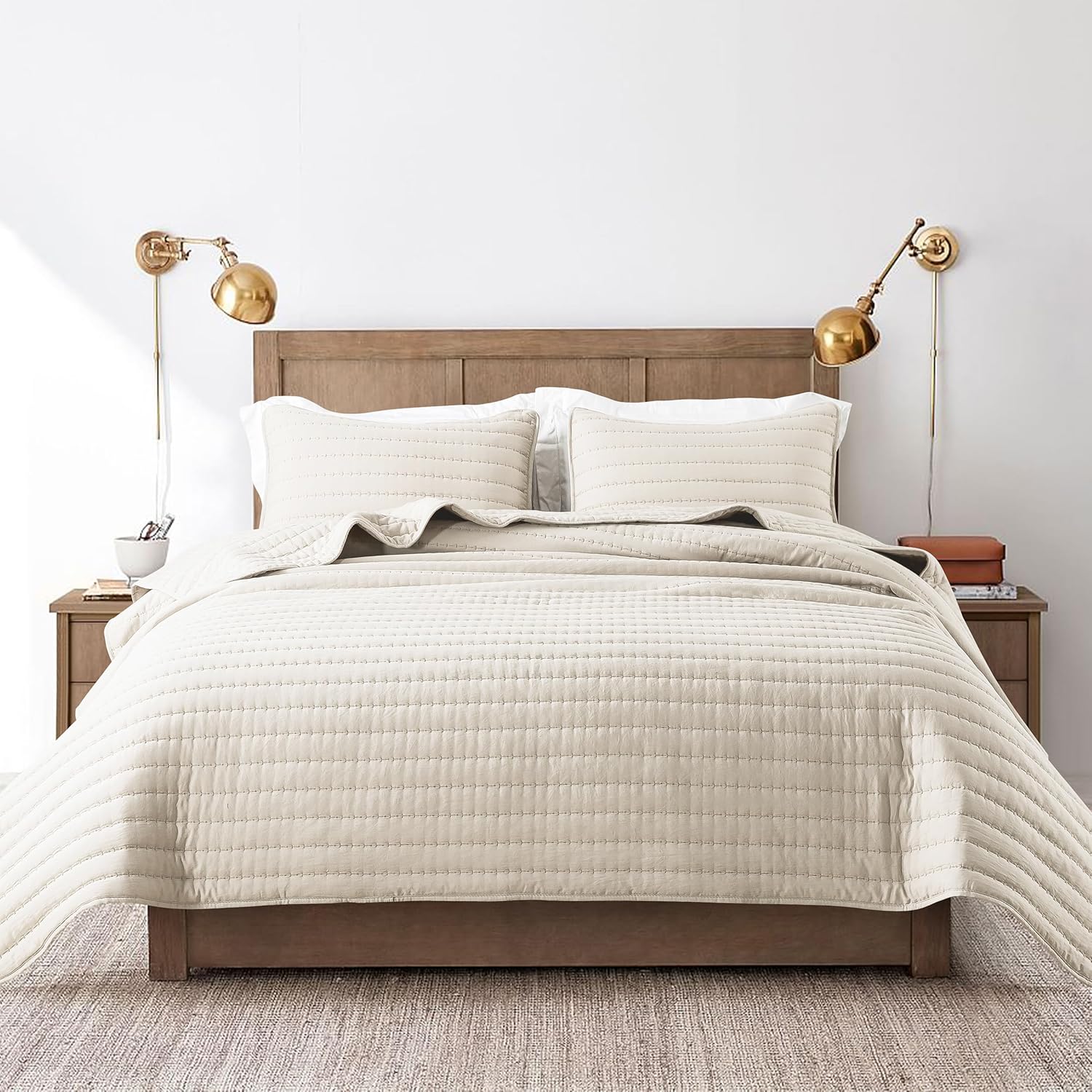 ROARINGWILD Ivory King Quilt Set with 2 Pillow Shams
