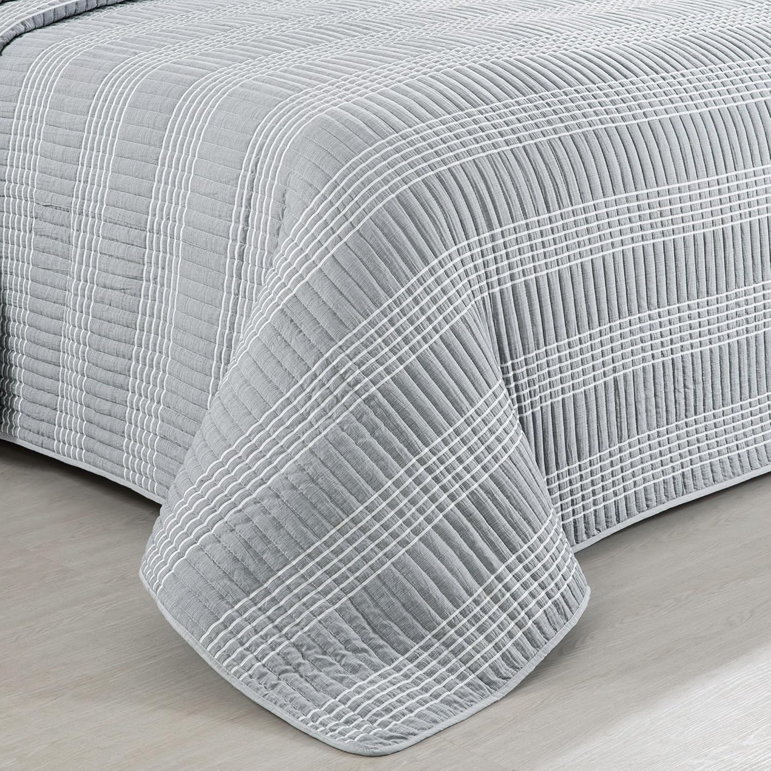HOMBYS 132x120 Seersucker Patchwork Quilt Set Grey