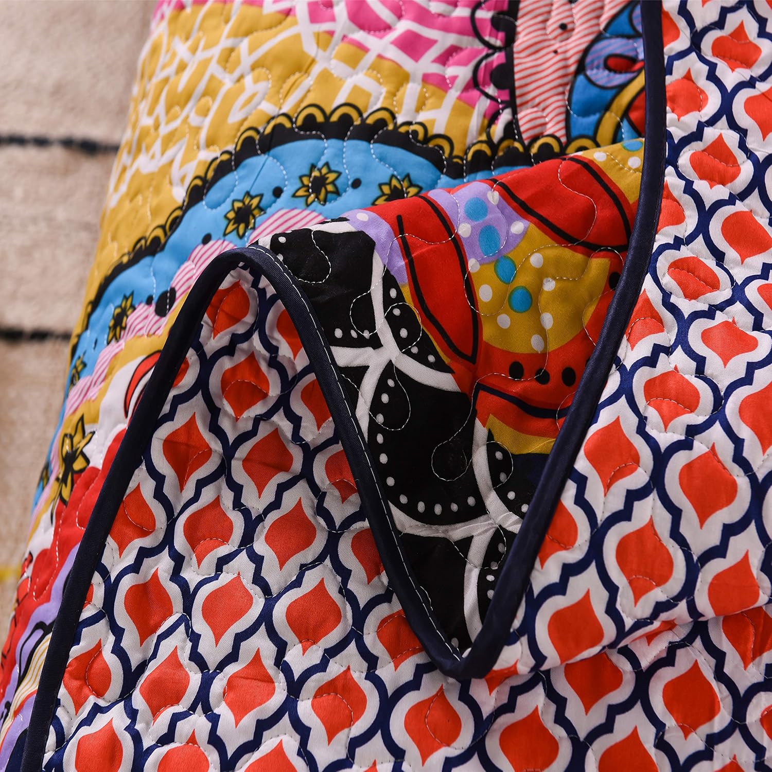 LAMEJOR Boho Mandala Reversible Quilt Set Queen Size