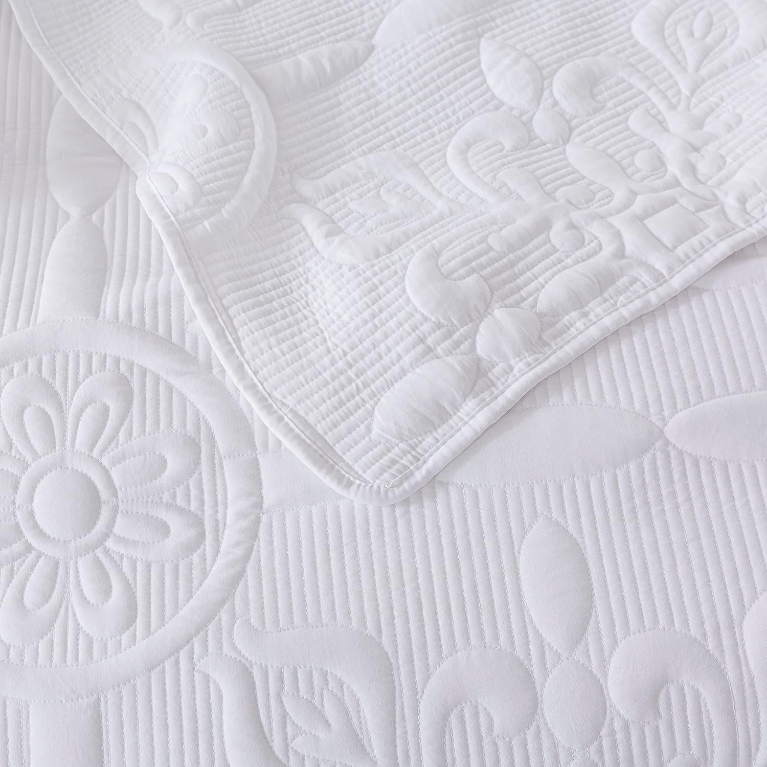 B2EVER Damask Quilt Set Queen Size 90x90 with 2 Pillow Shams