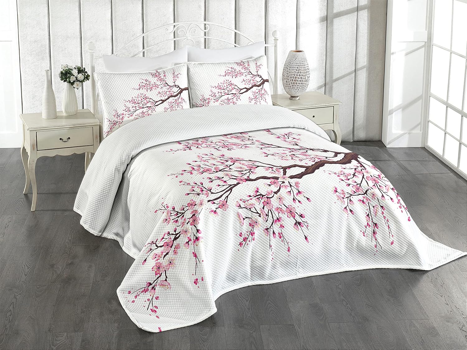 Ambesonne Japanese Bedspread Set with Sakura Flowers Queen Size Dark Brown