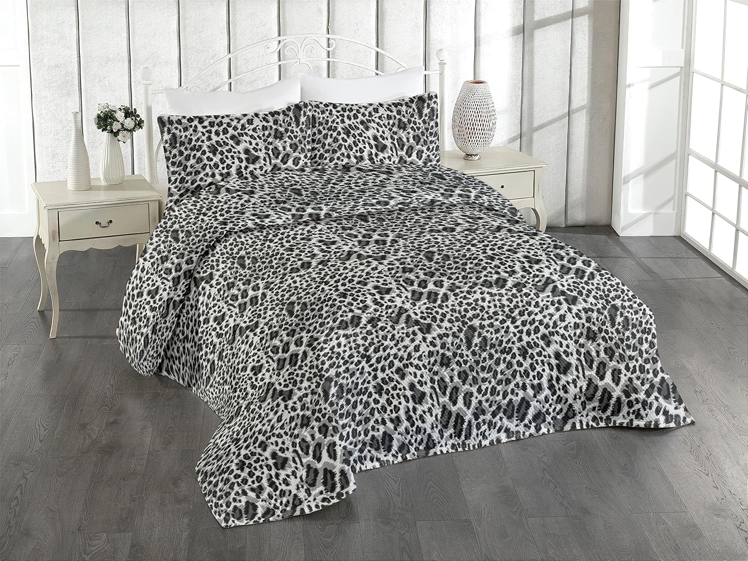 Ambesonne Leopard Print Bedspread Set King Size Black and Grey