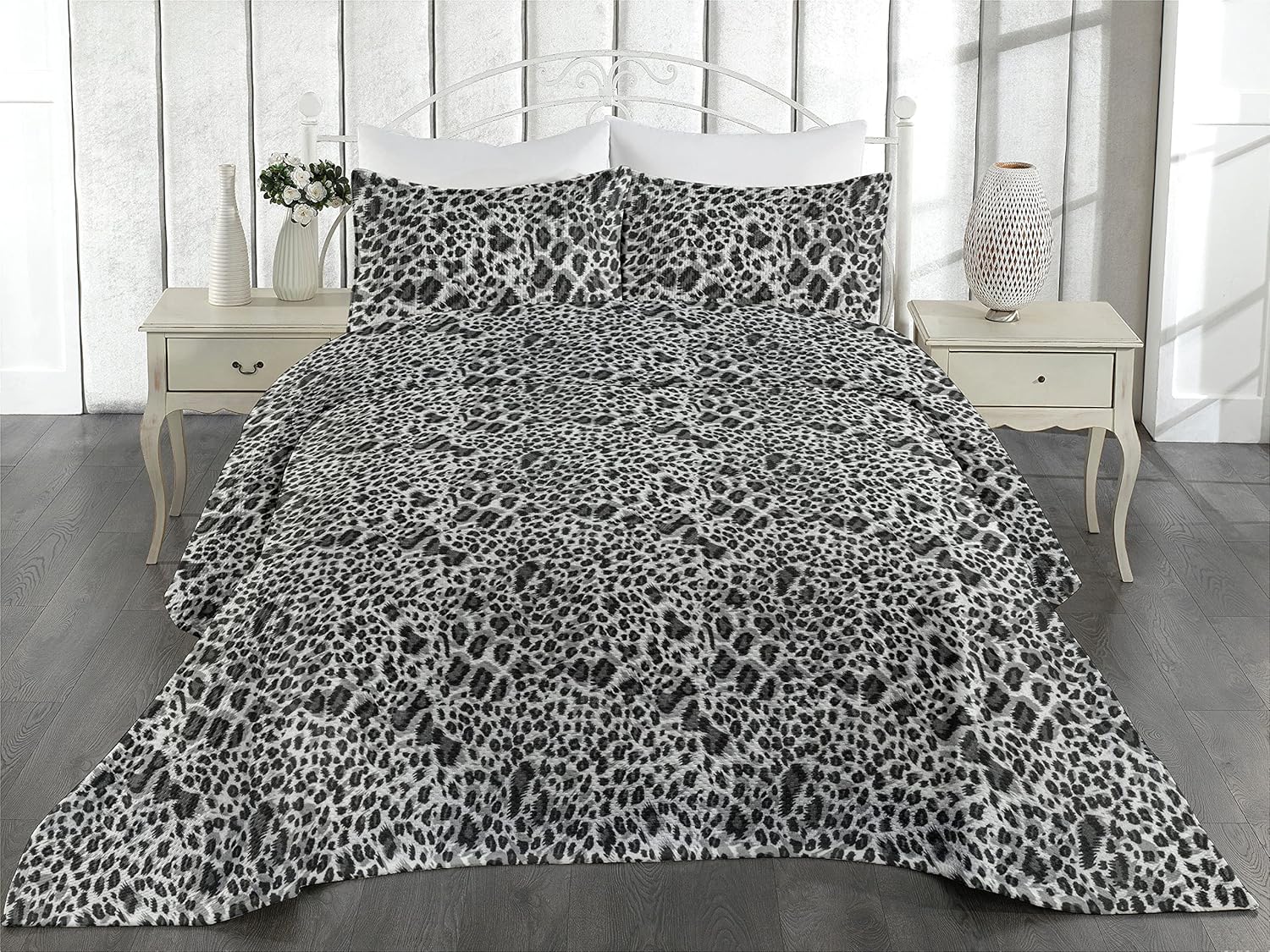Ambesonne Leopard Print Bedspread Set King Size Black and Grey